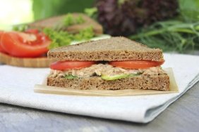 foto da receita Sanduíche com sardinha e vegetais