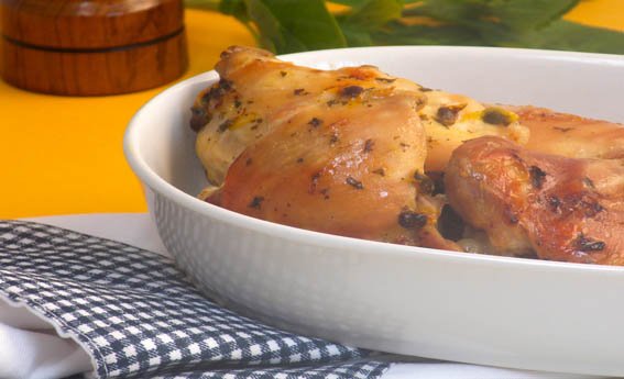 foto da receita Sobrecoxas de frango com marinada tropical