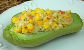 foto da receita Chuchu recheado com quinoa