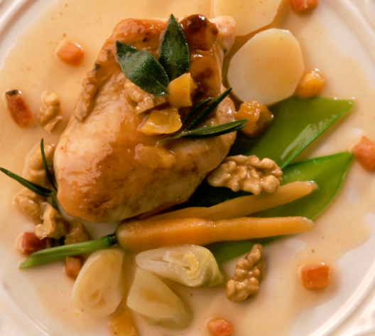 foto da receita Frango natalino com nozes e frutas secas