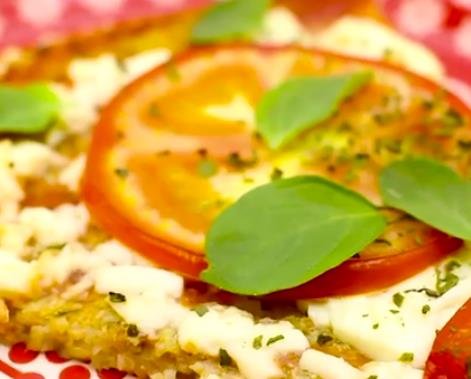 foto da receita Pizza com massa de couve-flor e queijo minas