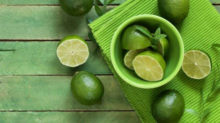 água com limão quebra o jejum intermitente