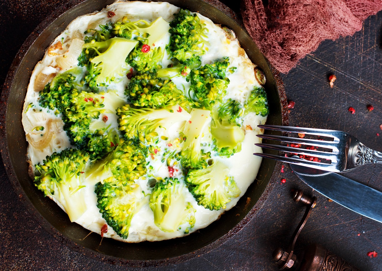 Receita de omelete de forno com brócolis e couve-flor