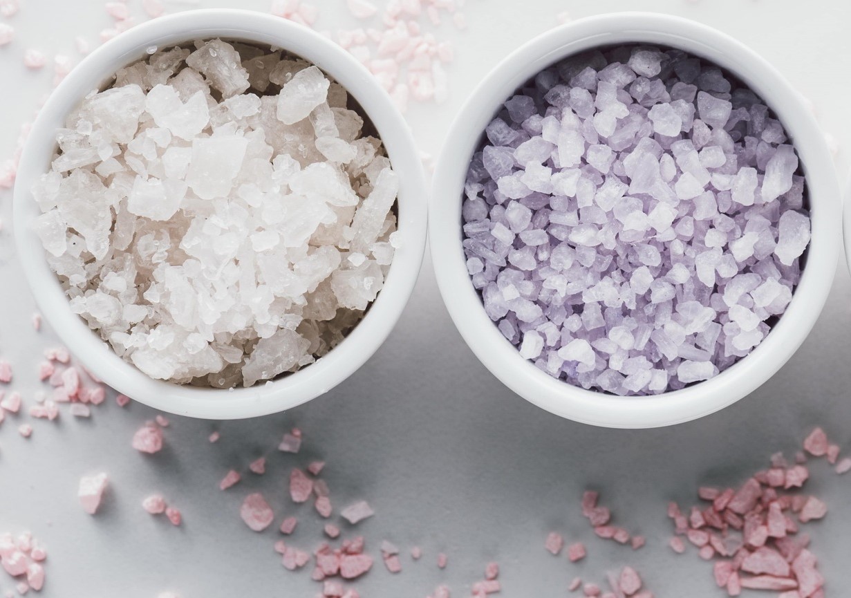 Sal marinho: O que é, benefícios e como usar