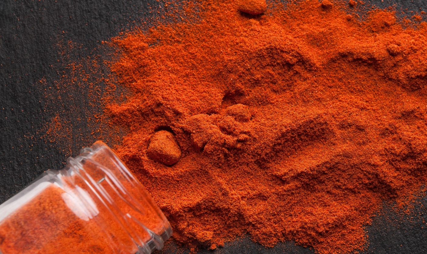 Colorau faz mal? Conheça os benefícios do pó de urucum