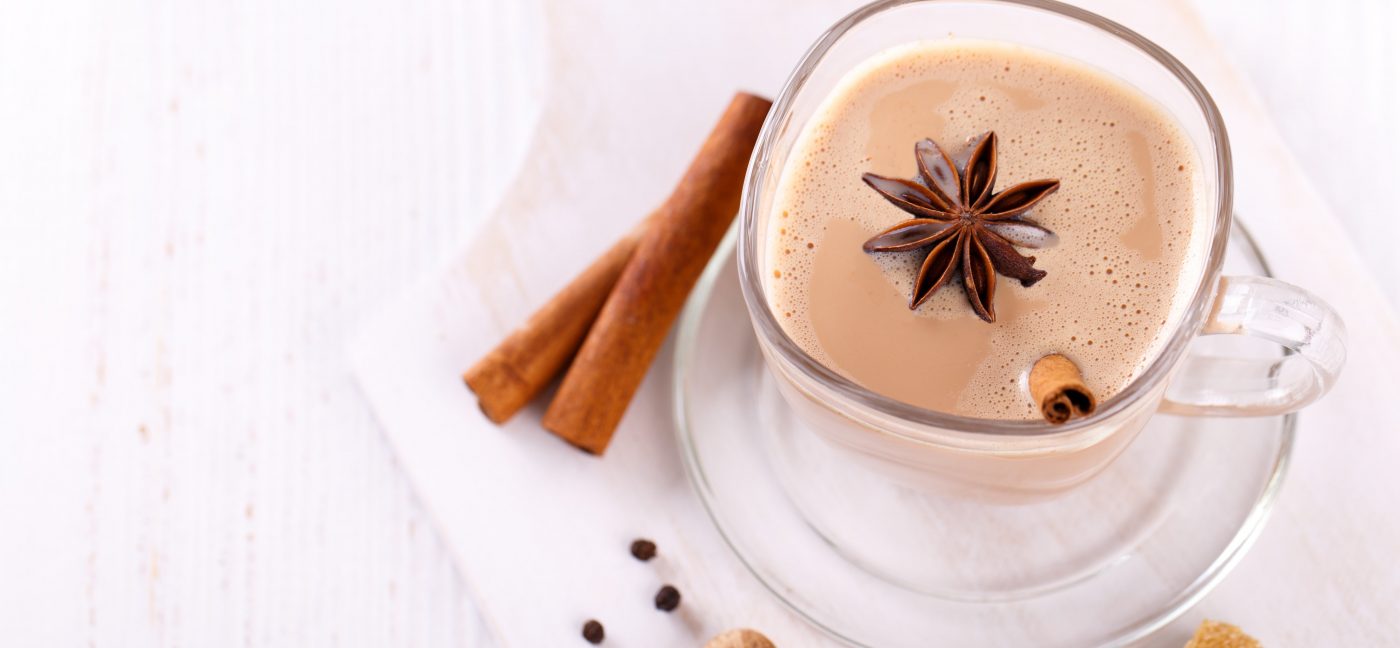 Masala chai: O que é, benefícios e como preparar em casa