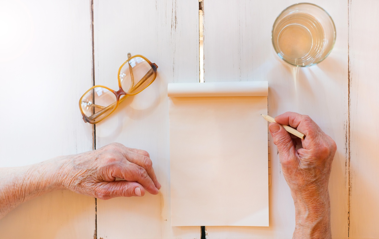 Exame de sangue pode identificar Alzheimer antes dos sintomas