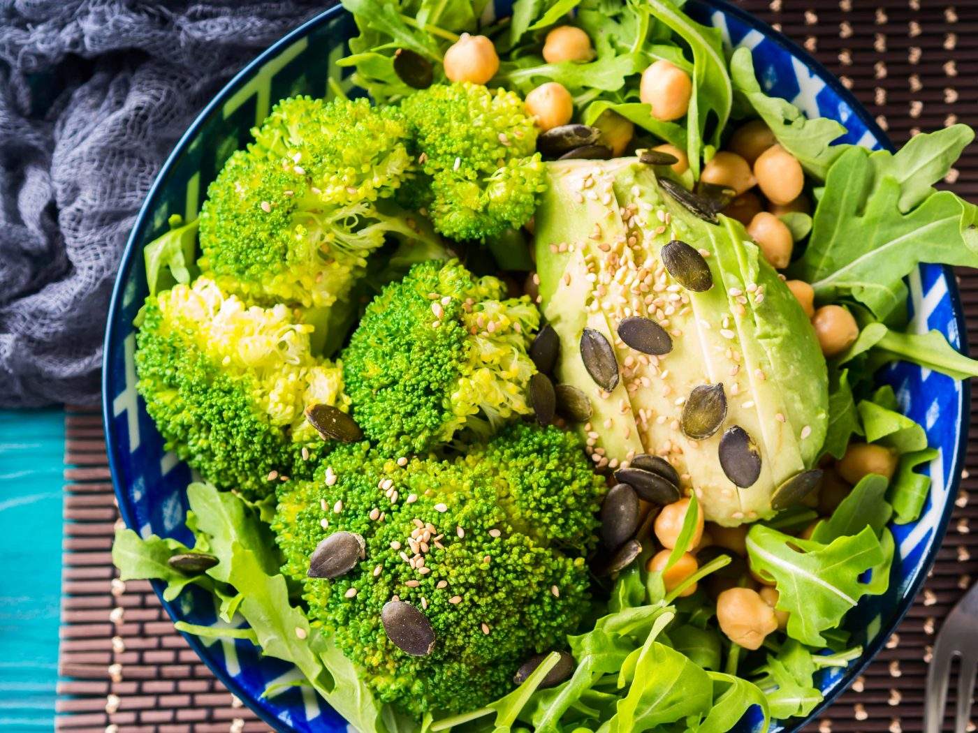 Dieta plant-based e veganismo: Qual a diferença?