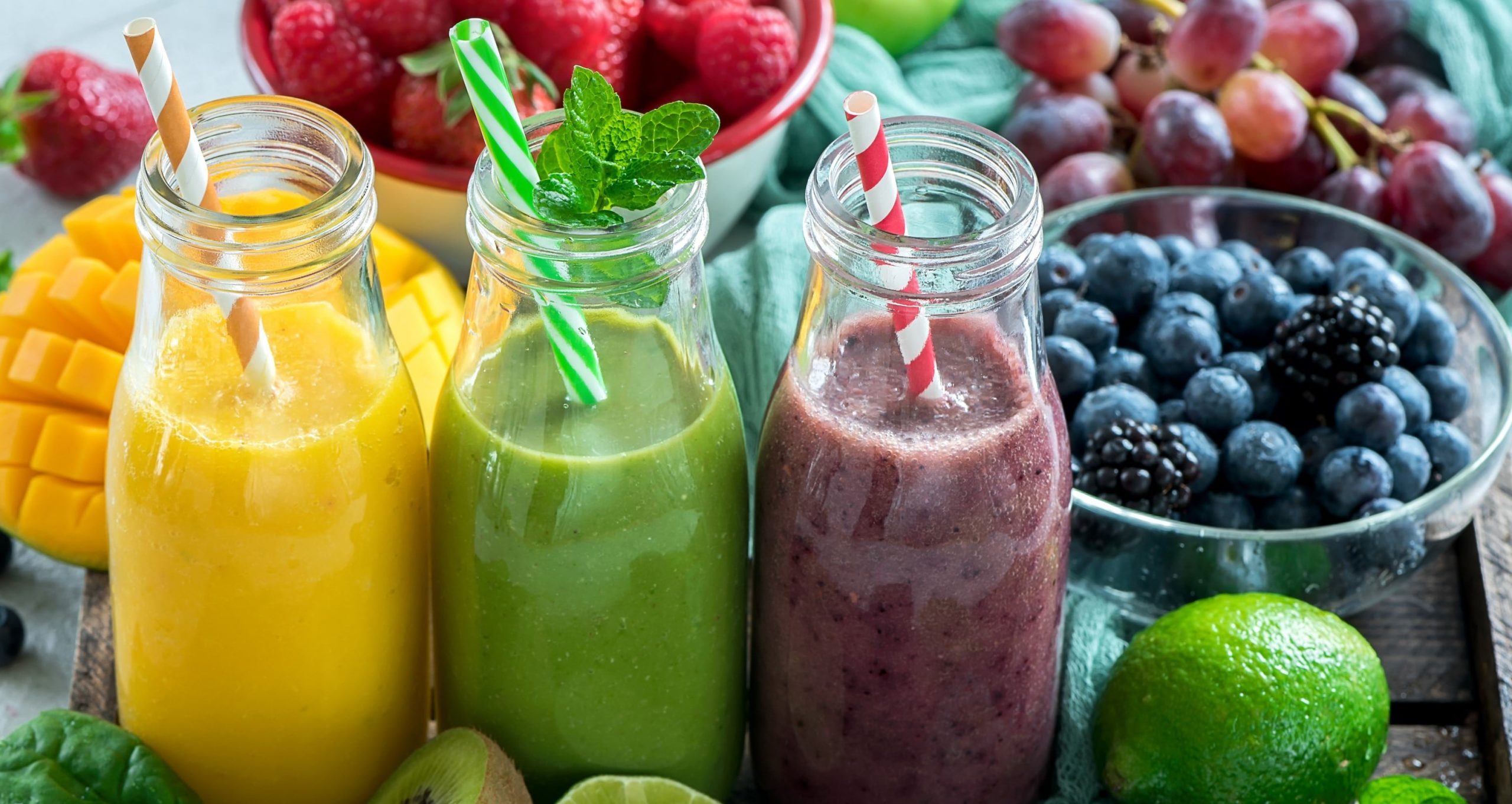 Dieta líquida detox: O que é, como fazer, seus benefícios e riscos