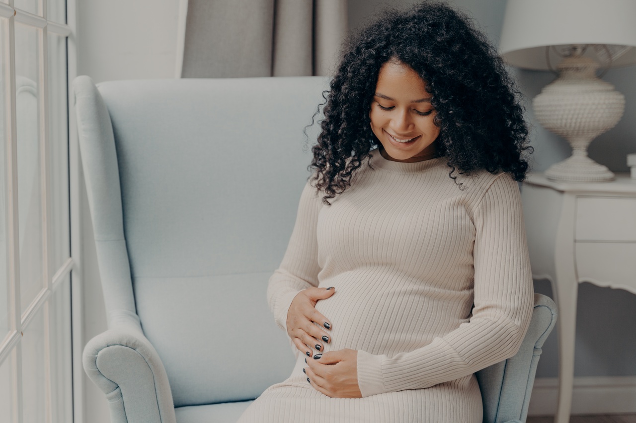 Envelhecimento ovariano: Por que a fertilidade feminina diminui com o passar do tempo?