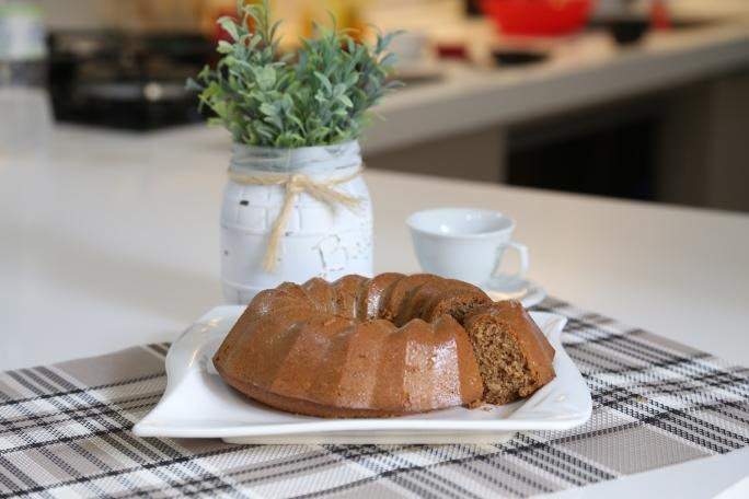 Receita de bolo integral sem leite para um café da tarde saudável