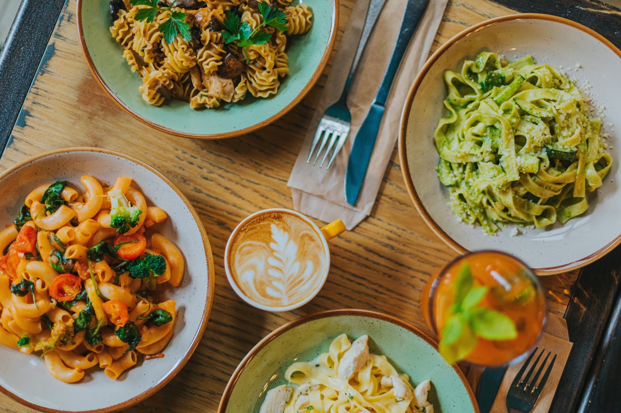 Como combinar macarrão com proteína e encaixar na dieta