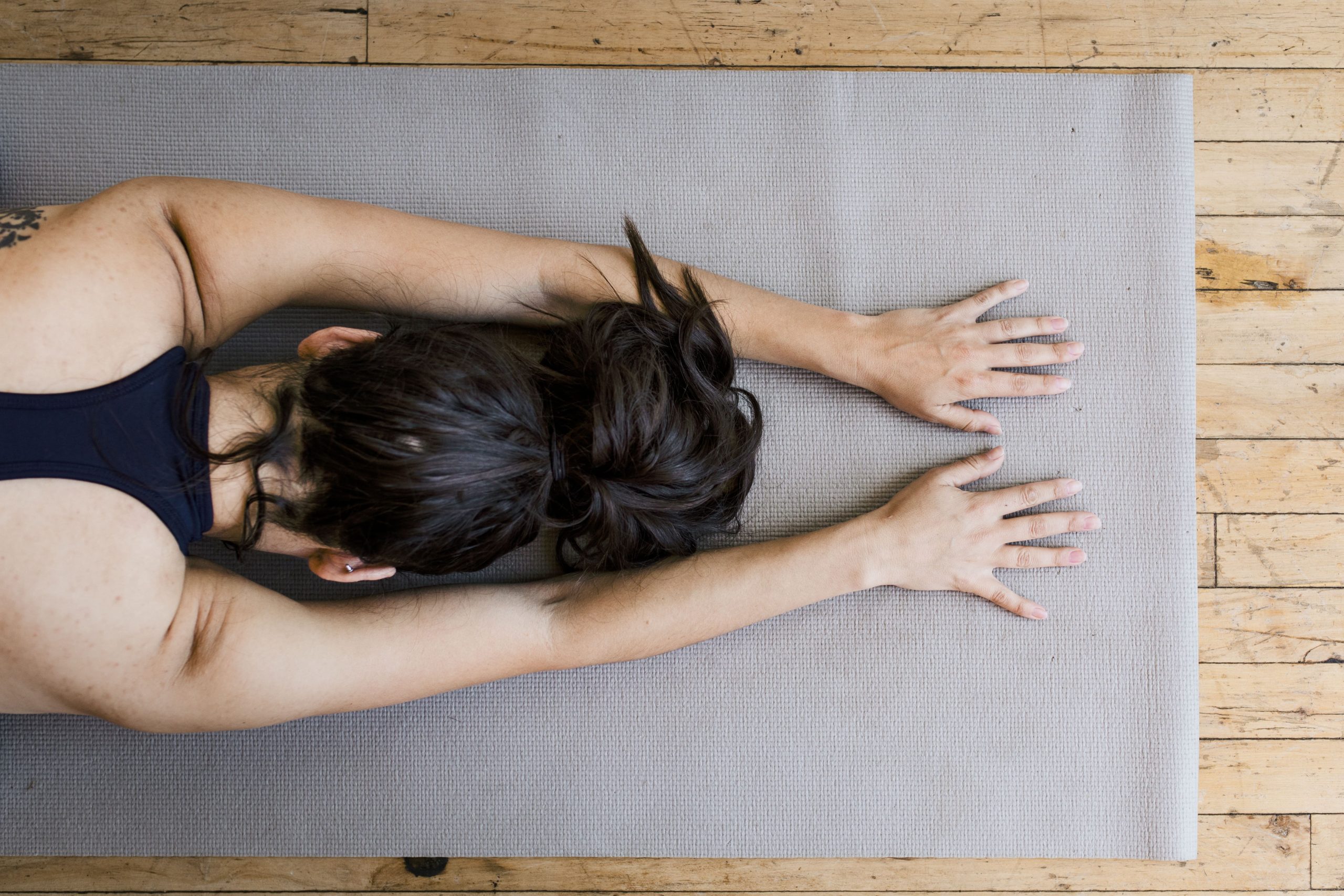 Yoga para a coluna: Benefícios e melhores posturas para aliviar dores nas costas