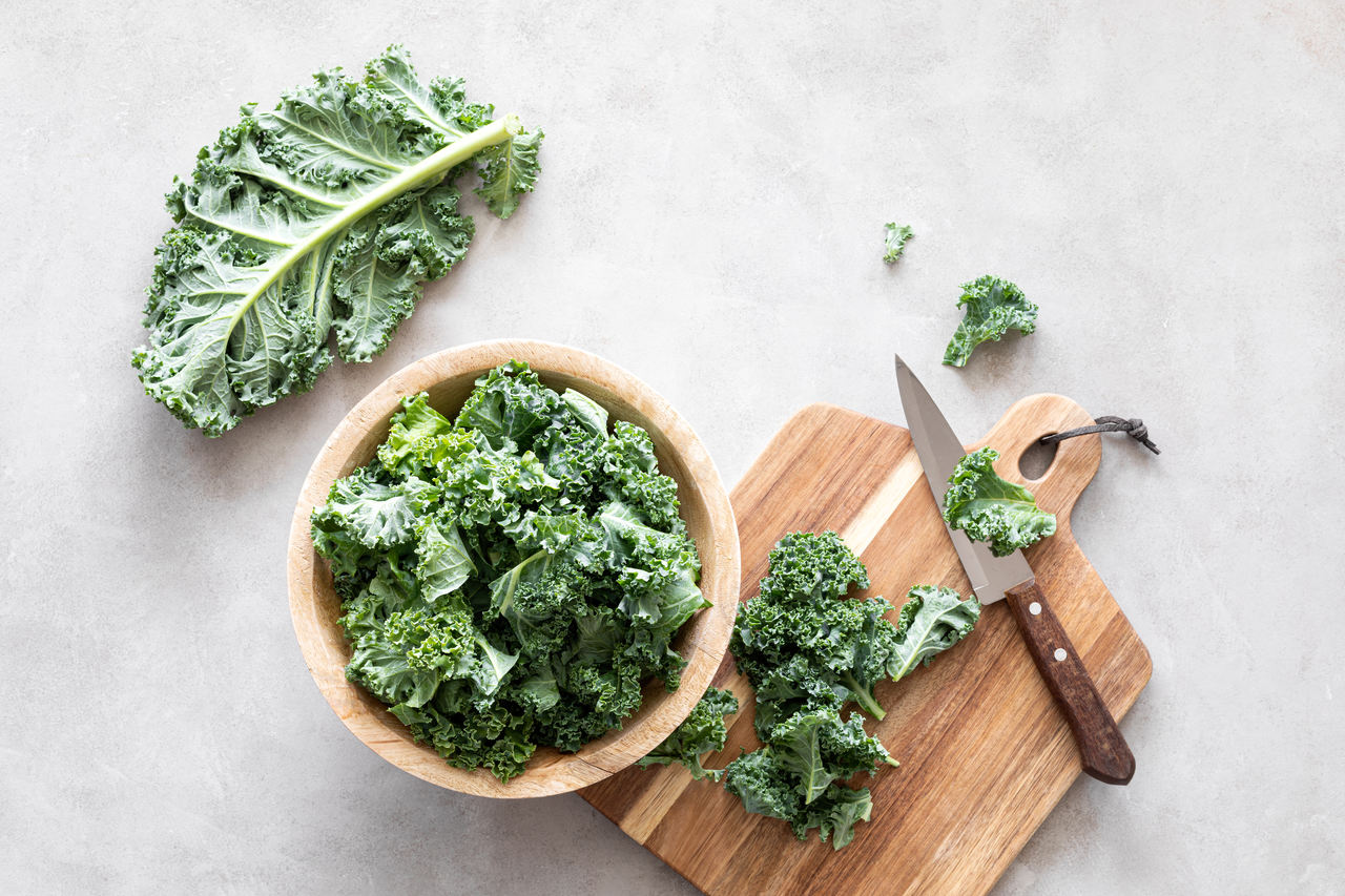 Como conservar couve para preparar saladas, refogados, sopas e sucos!