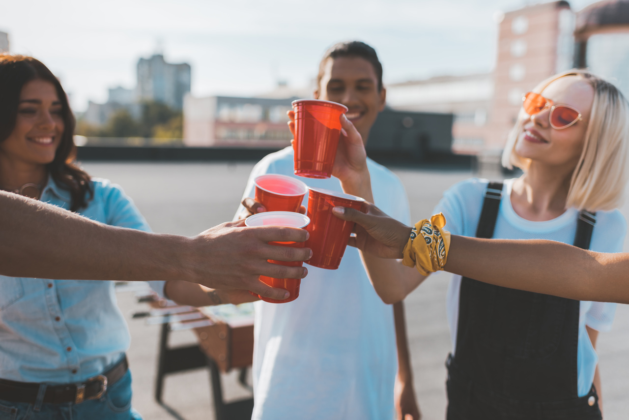 Energético com álcool: Entenda por que a mistura pode ser perigosa