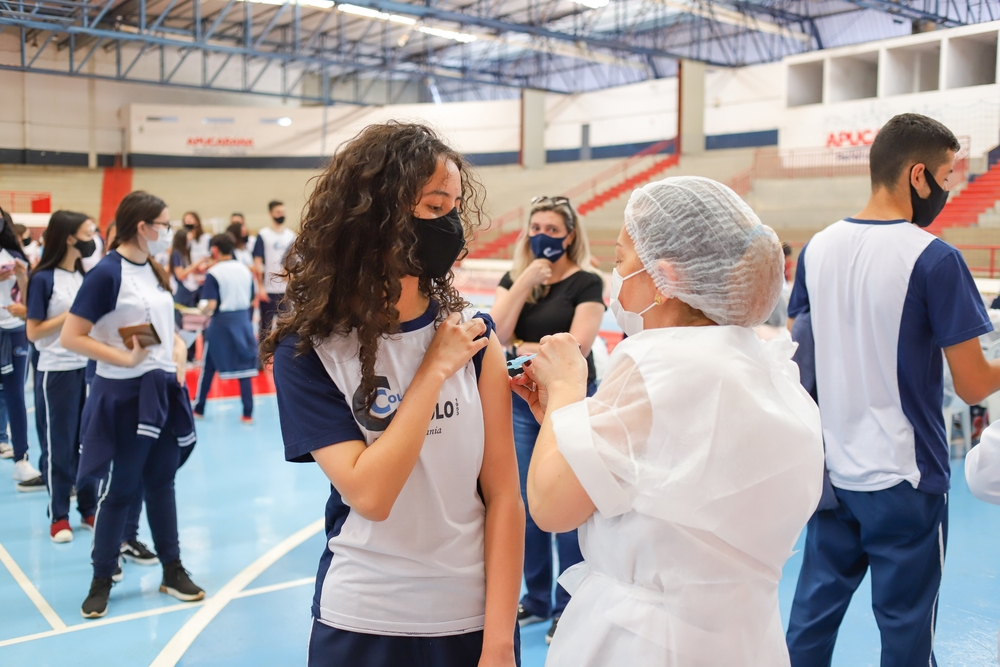 Adolescentes com baixa imunidade poderão tomar quarta dose