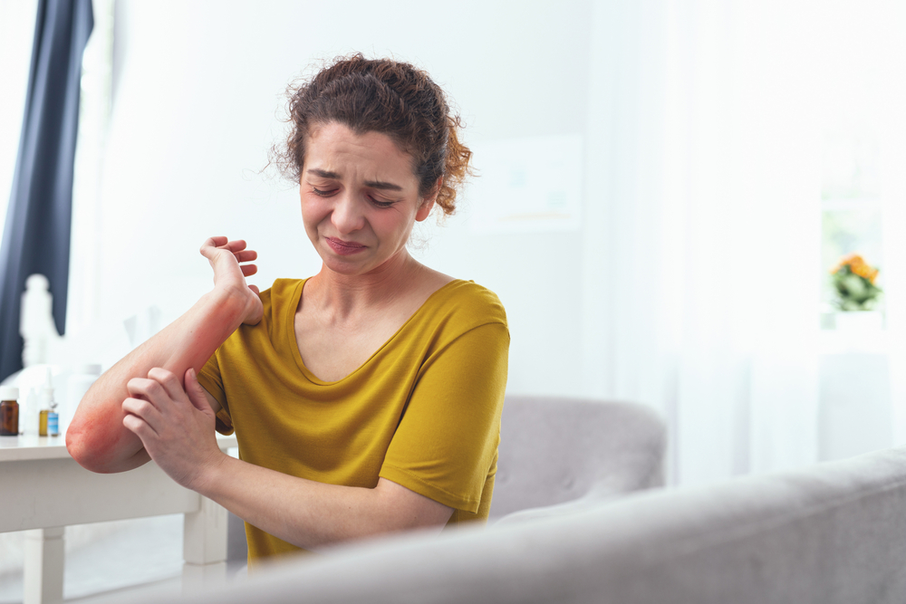 Dermatite atópica e saúde mental: especialistas apontam relação