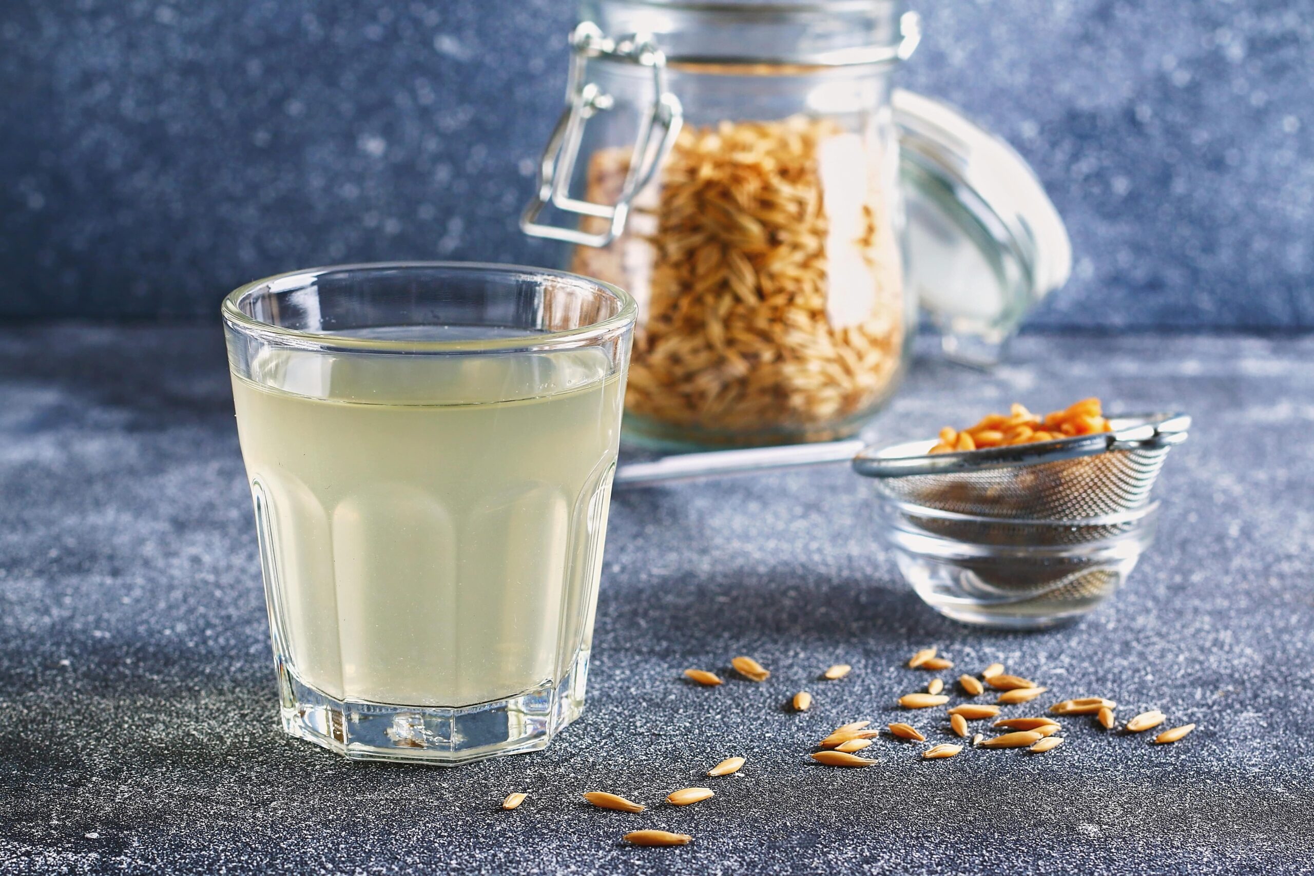 Água de aveia emagrece? Desincha? Saiba mais