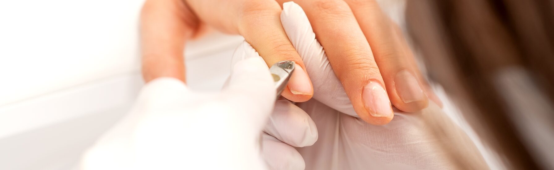 Dermatologista explica por que você não deve tirar a cutícula