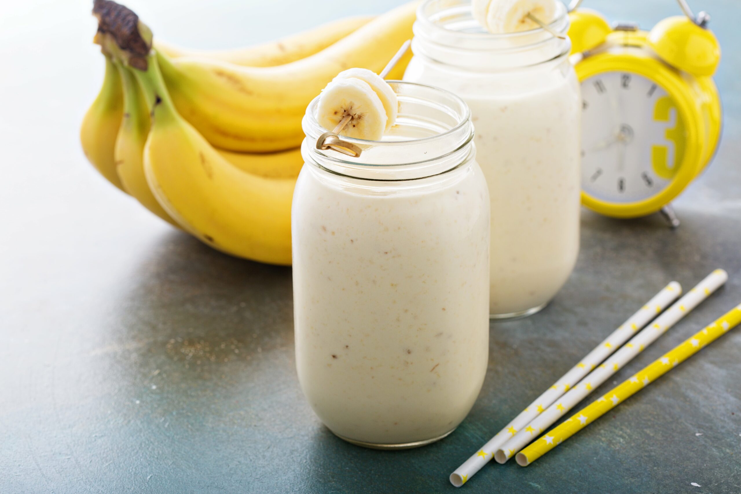 Vitamina de banana com cúrcuma para quem quer emagrecer