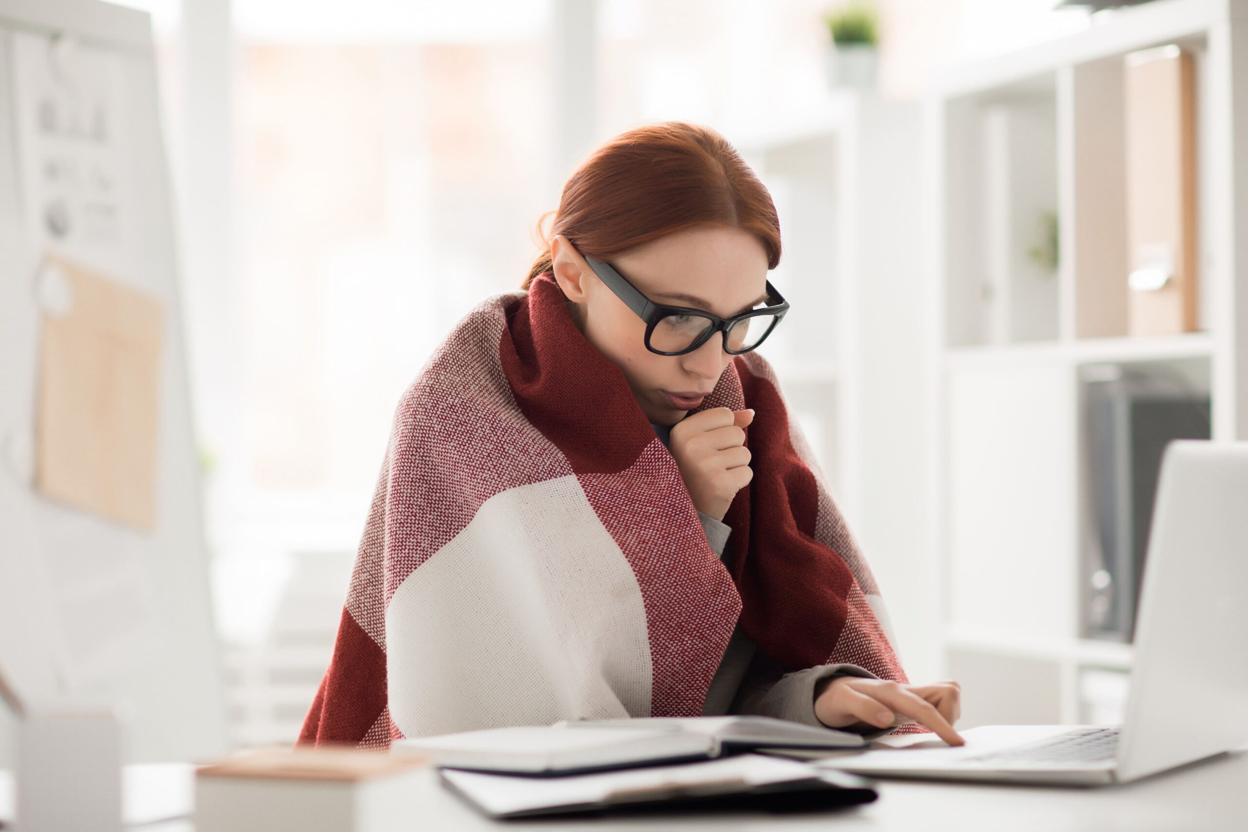 Como evitar os desconfortos físicos causados pelo outono e inverno