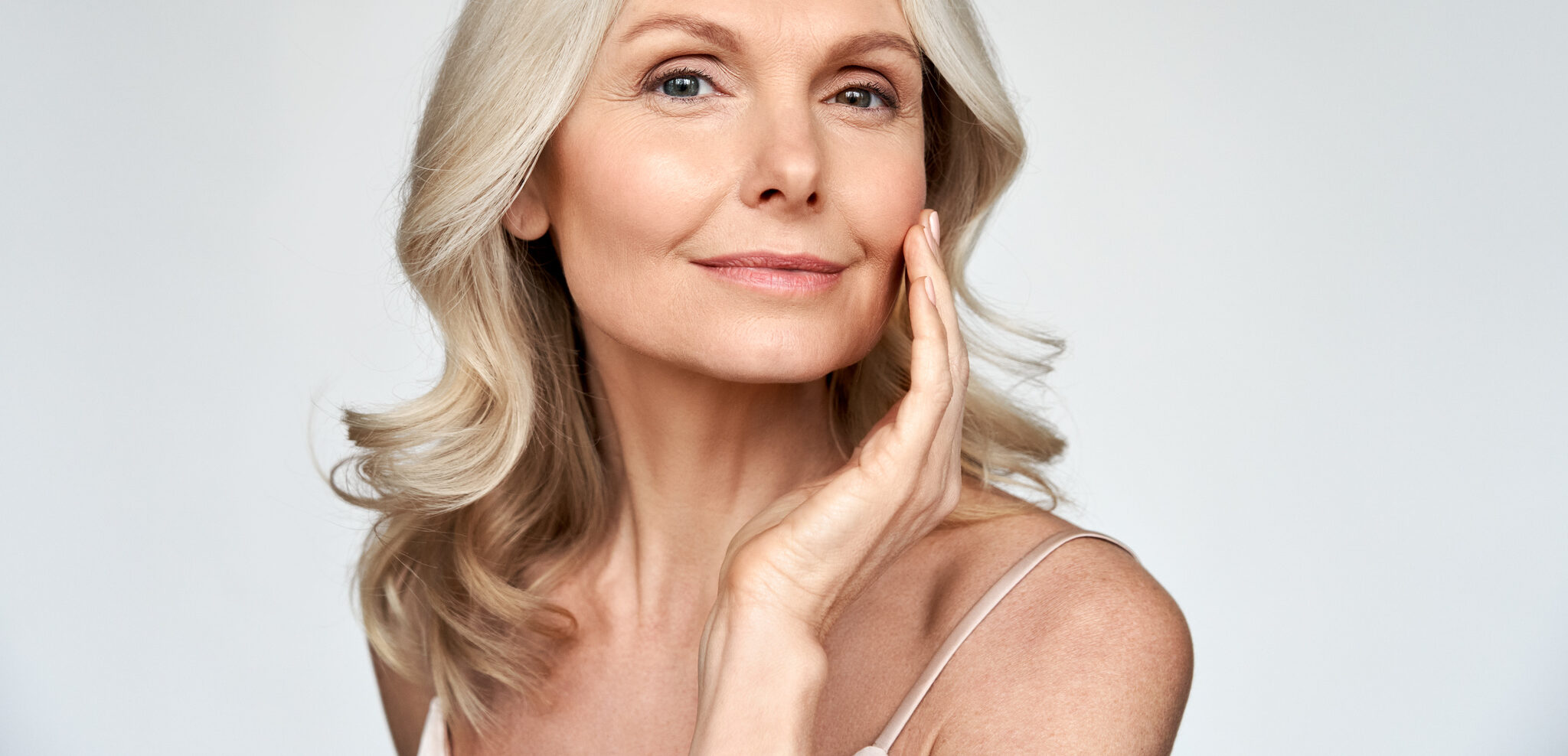 Pele de mulher rejuvenesce 30 anos após estudo com células