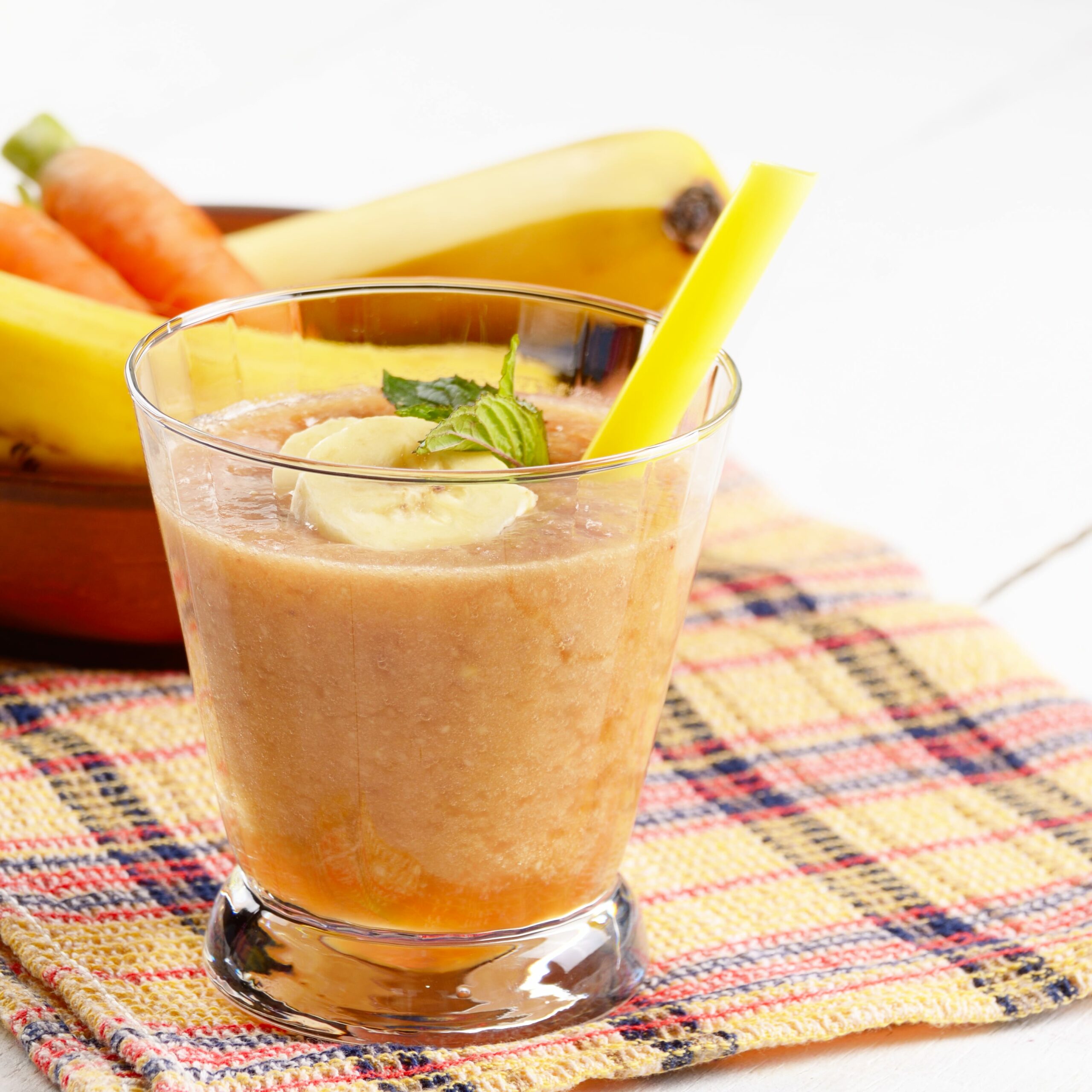 Suco de cenoura com banana emagrece? Conheça a bebida