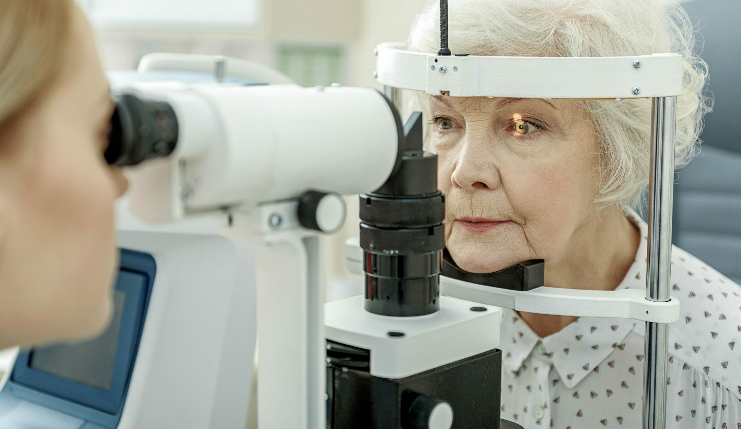 Estudo associa cirurgia de catarata à redução no risco de demência